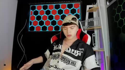 Ian  online show from March 26, 1:49 pm