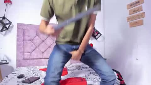 Ian Thompson online show from October 8, 3:02 am