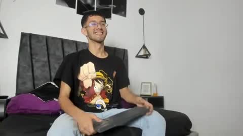 Ian Thompson online show from November 7, 5:21 am