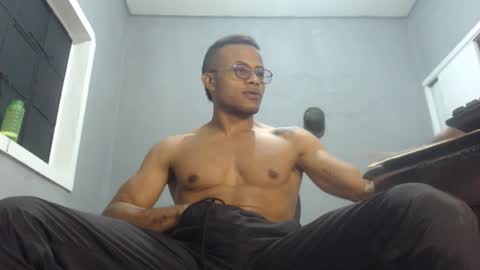 ian_tuner online show from December 4, 4:21 pm