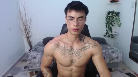 Ian  online show from February 6, 12:30 pm