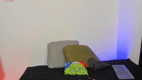 Ian Lark online show from May 19, 1:56 am