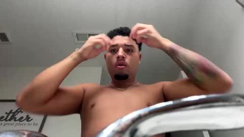 Snapshot of ianrijos01 chatting on September 17, 3:10 am DickFixx online show from September 17, 3:10 am