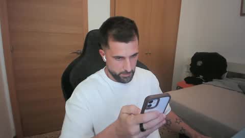 iberian_macho online show from October 12, 4:10 pm