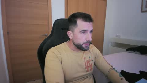 iberian_macho online show from November 2, 3:23 pm