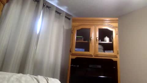 icantgohome online show from December 17, 4:53 pm