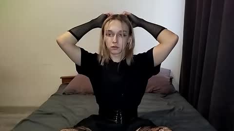 Jade online show from November 8, 11:57 am