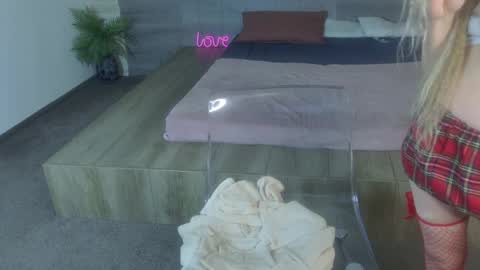 Ice Blue online show from June 1, 7:37 pm