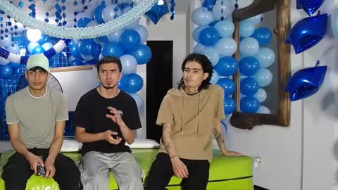 Snapshot of icevermilk chatting on March 9, 1:04 pm THOMAS AND DAMIAND online show from March 9, 1:04 pm