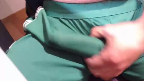 icky_thumps online show from November 22, 6:01 am