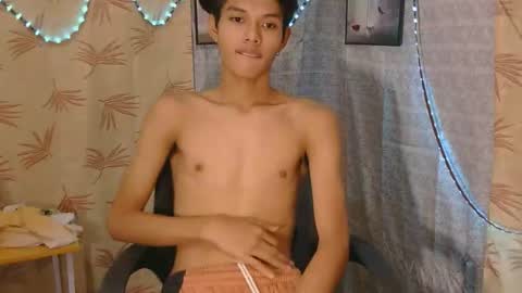 iconic_slim online show from September 17, 1:14 pm