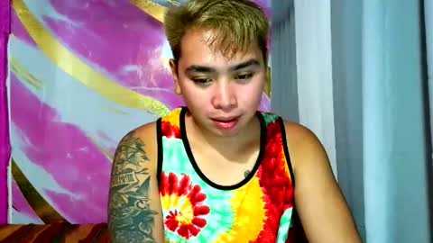 iconic_vince online show from October 1, 2:05 pm