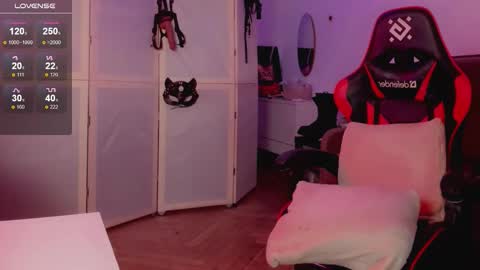 Mary online show from February 26, 3:15 pm