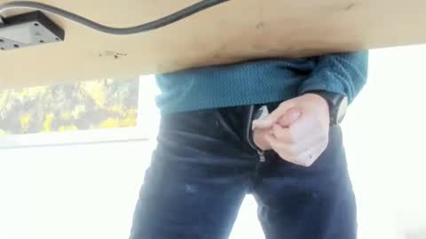 idfunguy2023 online show from October 22, 12:14 am