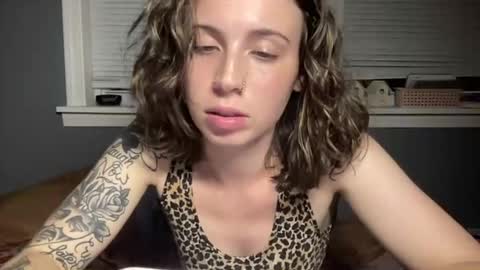 idiomslangs online show from October 10, 1:55 am