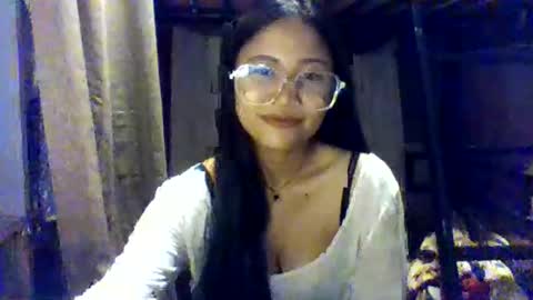 tee3n asian solarx online show from April 22, 1:07 pm