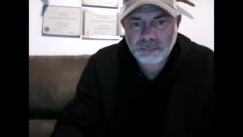 idkwhyidothis348732 online show from February 19, 12:00 pm