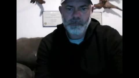 idkwhyidothis348732 online show from January 7, 1:46 pm