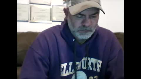 idkwhyidothis348732 online show from February 18, 11:55 am