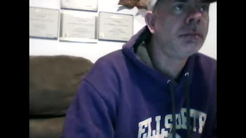 idkwhyidothis348732 online show from February 3, 12:14 pm