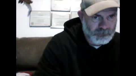 idkwhyidothis348732 online show from January 26, 6:37 pm