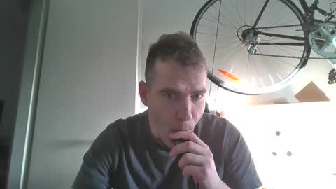 Snapshot of idontknowwhy1 chatting on December 23, 8:44 am idontknowwhy1 online show from December 23, 8:44 am