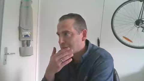 Snapshot of idontknowwhy1 chatting on September 22, 9:57 am idontknowwhy1 online show from September 22, 9:57 am