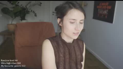 Belle online show from October 13, 1:24 pm