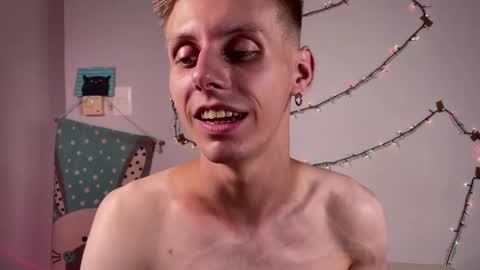 vladito online show from February 15, 12:04 am