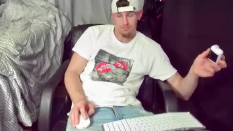 Amiri Roue online show from February 14, 6:12 am