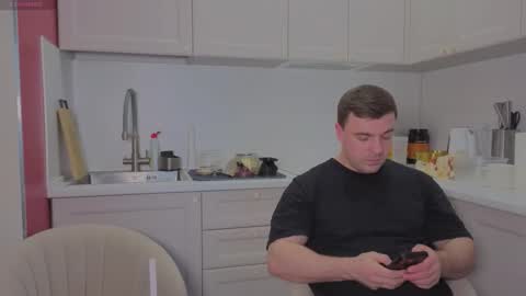 Julia and Mira online show from December 14, 11:49 am