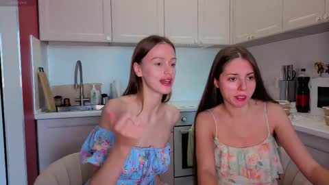 Julia and Mira online show from October 7, 11:17 am