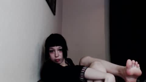 iiiiiiis online show from October 13, 9:28 pm