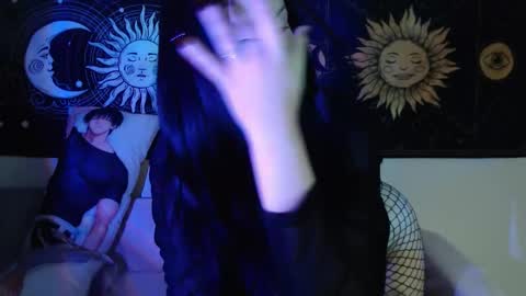 Vella online show from March 2, 7:09 pm