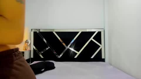 Snapshot of iisabella_noa chatting on September 11, 12:39 pm Isabella online show from September 11, 12:39 pm