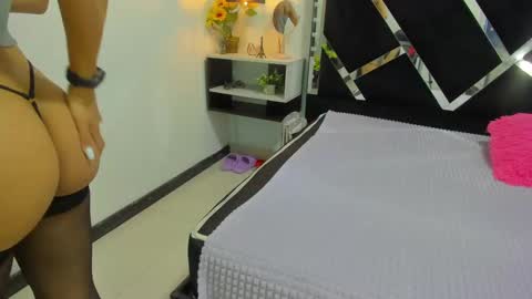 Isabella online show from September 29, 1:21 pm