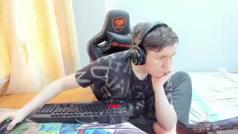 iliaskris online show from July 6, 3:03 pm