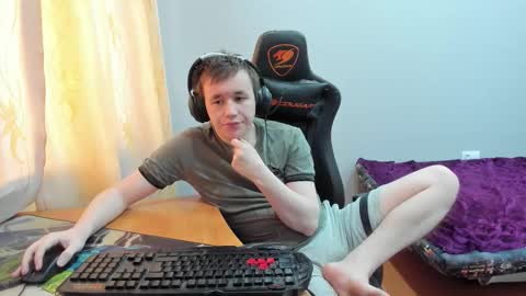 iliaskris online show from December 19, 7:37 am