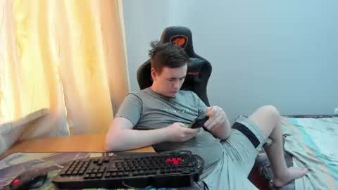iliaskris online show from June 20, 11:27 am