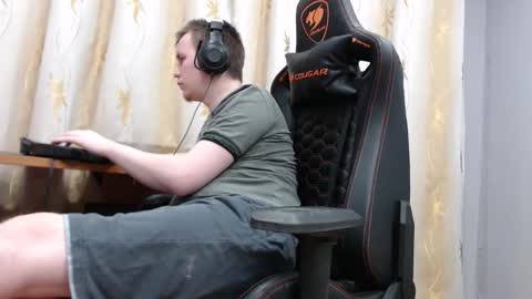 lord online show from November 12, 8:11 pm