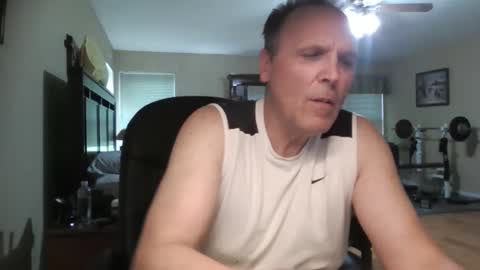 ilike2expose online show from May 13, 5:33 pm