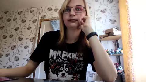 Sophie online show from June 12, 3:27 am