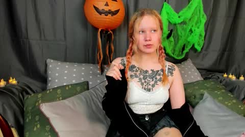 Annie online show from October 29, 3:19 am