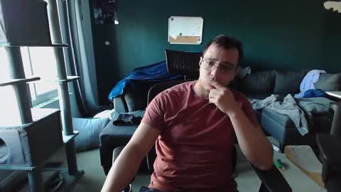 Illicit online show from February 15, 12:37 am