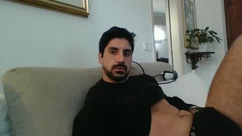 Snapshot of ilmangj90 chatting on February 20, 7:01 am ilmangj90 online show from February 20, 7:01 am