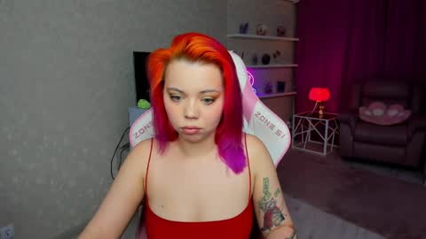 Roxy online show from April 15, 6:22 pm