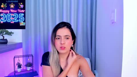 Snapshot of im_antonia chatting on January 12, 11:17 am LUCY online show from January 12, 11:17 am