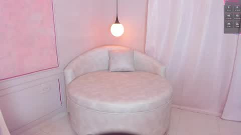 Belinda Mesa  online show from September 25, 4:52 am