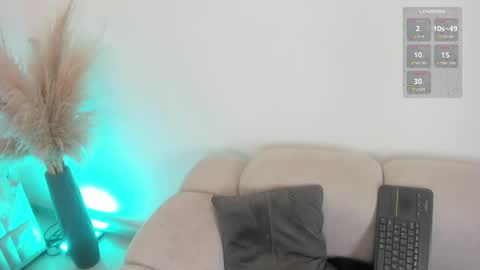 DAHLIA online show from April 10, 8:57 pm