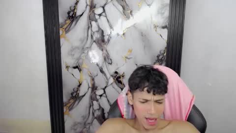 im_david01 online show from November 22, 2:15 pm